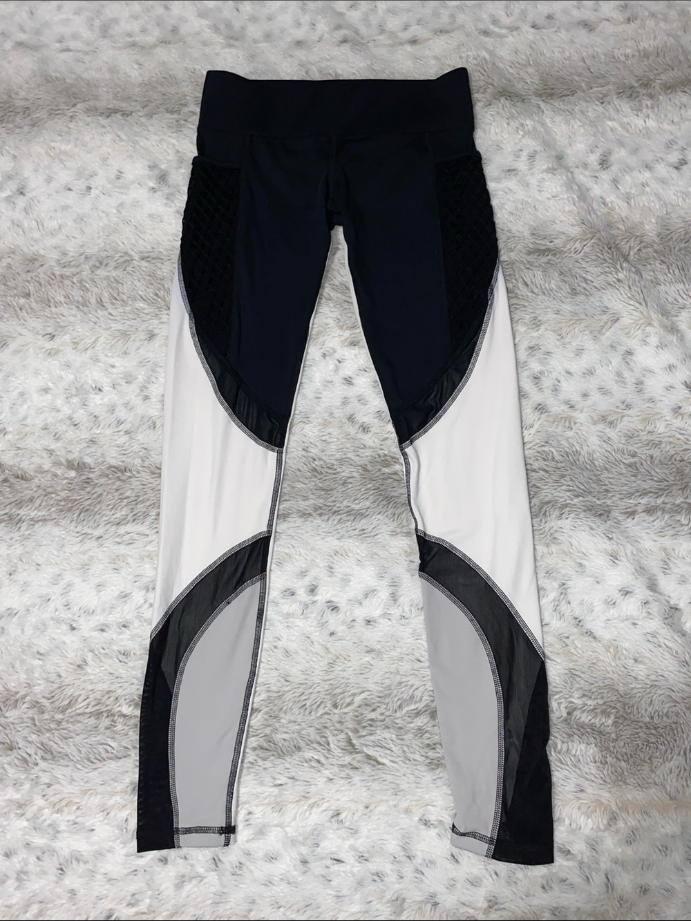 Noli Black and White Two-Tone Performance Jeggings